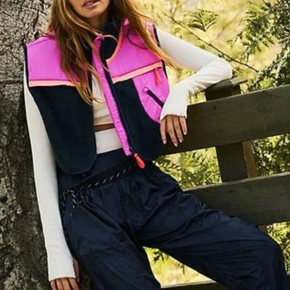 Final price ✨NWT FP Movement hit the slopes vest - Picture 1 of 5